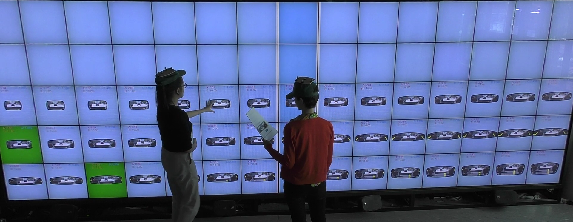 ShapeCompare allows users to explore design alternatives using a wall-sized display